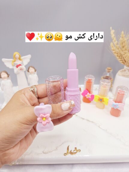 بالم لب رنگی طرح کش مو گل دار برند HUDA MATTE ME کدHM_2011