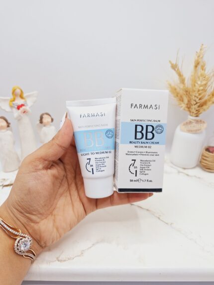 بی بی کرم پودر فارماسی FARMASI حجم 50 میل کارتن آبی کد 3984