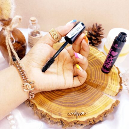 ریمل حجم دهنده اسنس مشکی Essence i Love Extreme درجه 1