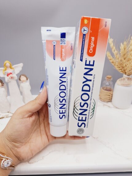 خمیر دندان سفید کننده سنسوداین sensodyne با مراقبت کامل در برابر آلرژی حجم 100 گرم کد 7809